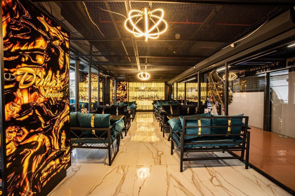 VENEZİA OUTLET AVM'de İŞLEK ALANDA DEVREN KİRALIK CAFE