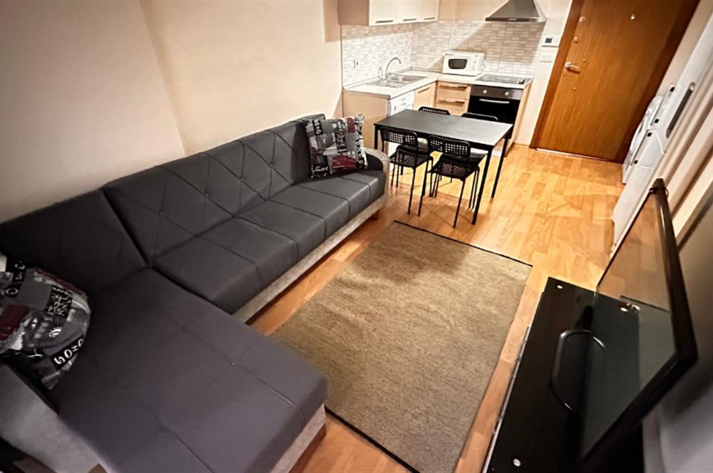 Full Donanımlı, Güvenlikli Sitede 1+1 Eşyalı Kiralık Daire