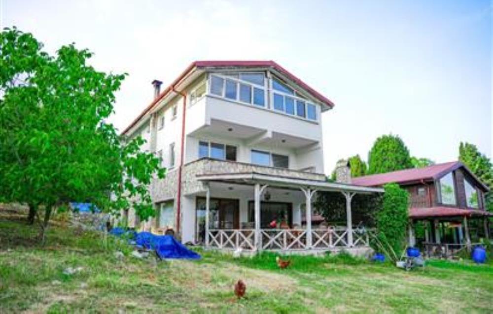 SAPANCA GÖLÜNE SIFIR ÖZEL İSKELELİ SATILIK VİLLA + ARSA