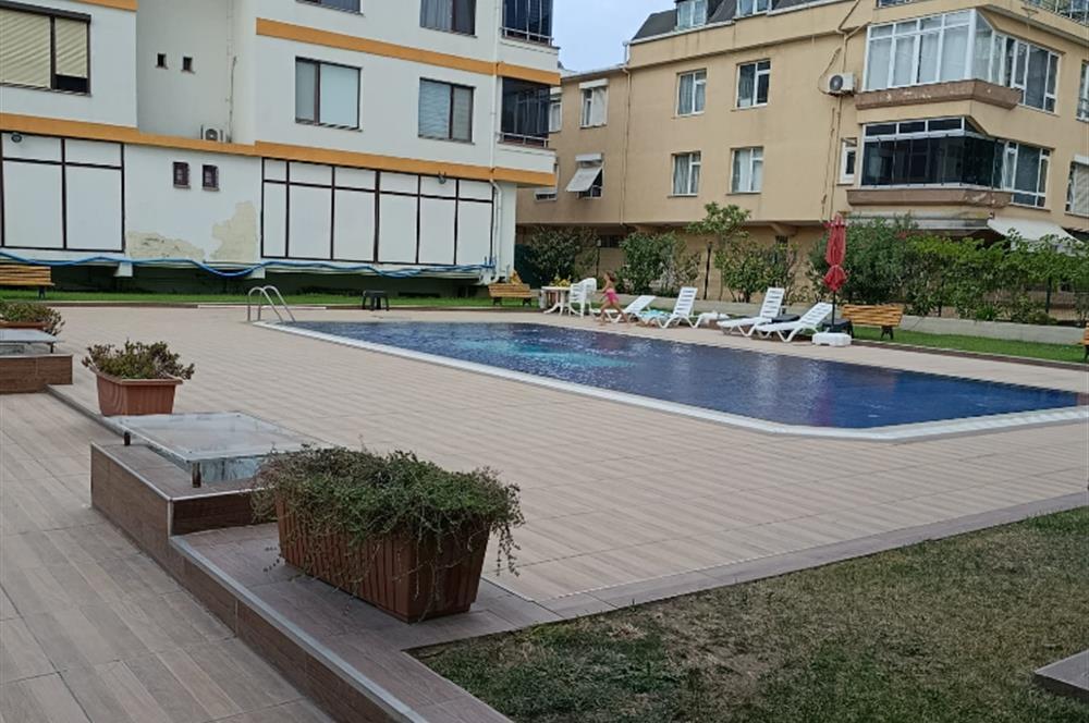 Büyükçekmece’de Sahile 1 Dakika Havuzlu Daire