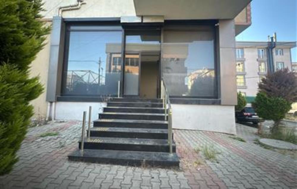 Ümraniye Dudullu OSB'de 55 m² Kiralık Köşebaşı Ofis